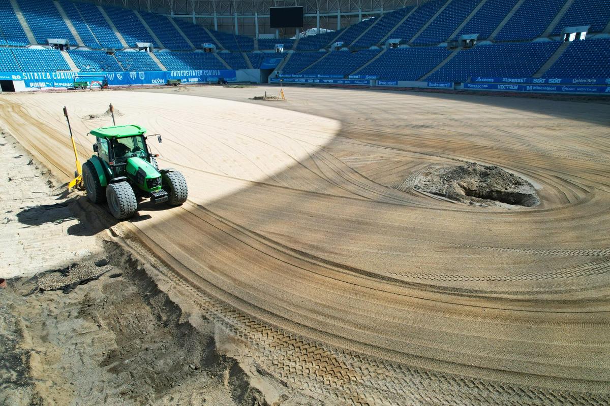Unde e acum gazonul pe care Craiova a luat titlul: „Moment important”