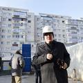 Dumitru Dragomir, pe șantier. (imagine de arhivă)