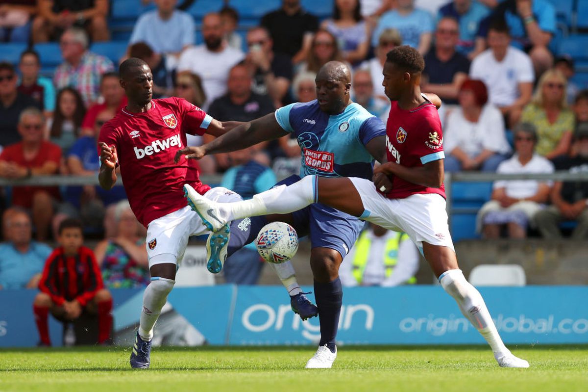 FOTO Adebayo Akinfenwa