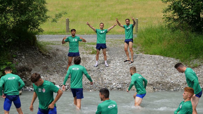 La Sepsi, fiecare antrenament de dimineață e urmat de un scurt „popas” la un râu