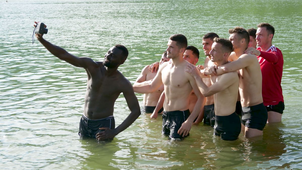 FOTO Sepsi, antrenamentul de seara și baie în lac 27.06.2021