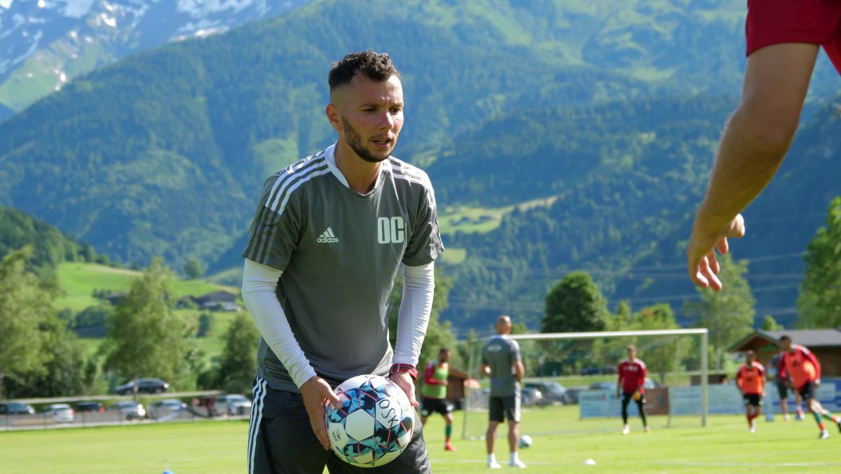 Leo Grozavu, ca pe vremuri + Imagini spectaculoase cu jucătorii lui Sepsi la concurs de sărituri în apă