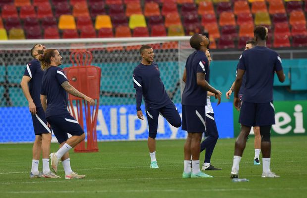 Antrenamentul Franței de pe Arena Națională, întârziat 5 minute » Detaliile observate de reporterul GSP