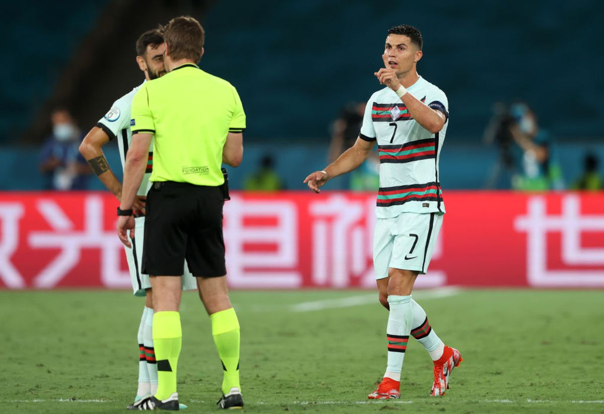 Ce a făcut Cristiano Ronaldo după ce Portugalia a fost eliminată de la Euro » Camerele TV au surprins momentul