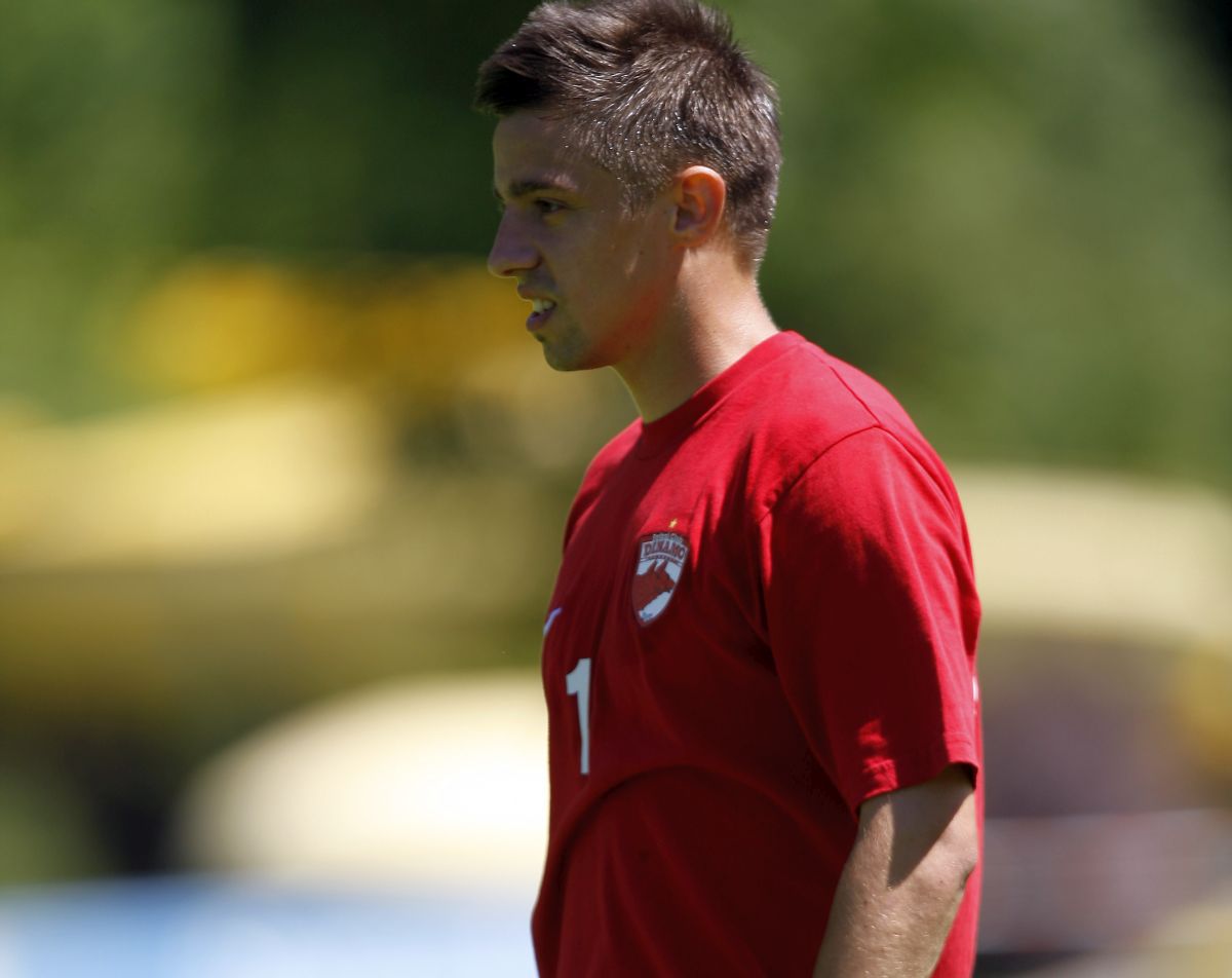 Fosta speranță a „câinilor” a ajuns să lucreze într-o multinațională din Germania: „Aici chiar nu-ți faci griji pentru ziua de mâine” » Amintiri inedite de la Dinamo: „Ce a făcut Zuluf m-a zăpăcit, pur și simplu”