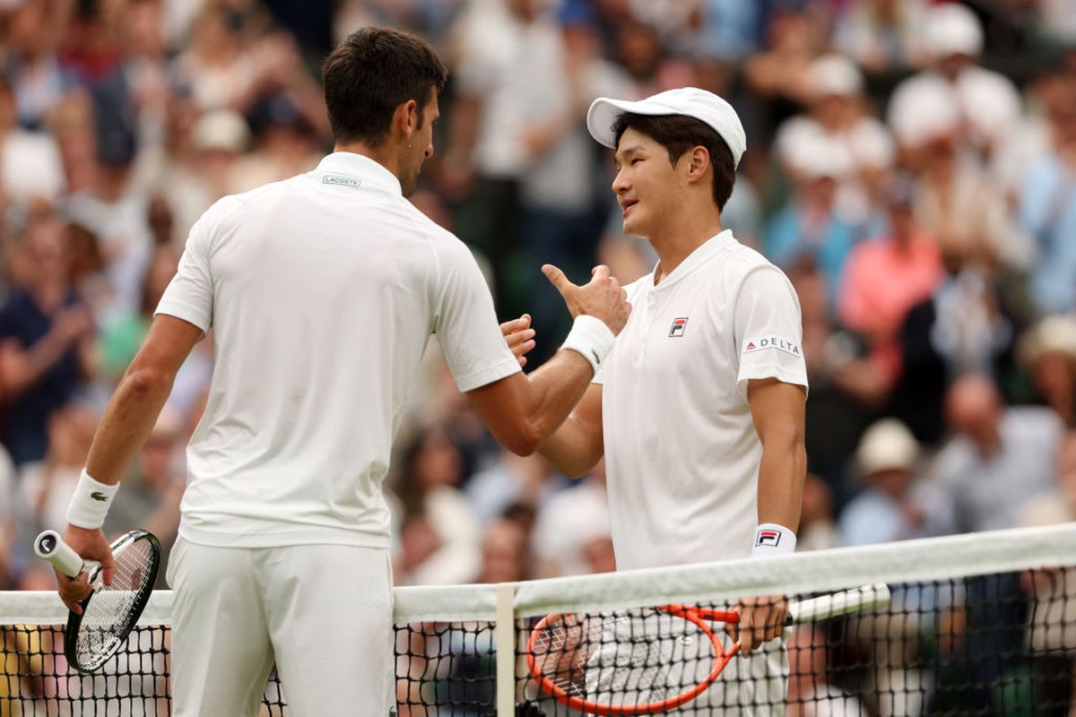 Djokovic, încă un record doborât cu victoria din primul tur de la Wimbledon: „Haideți să ajungem la 100!”