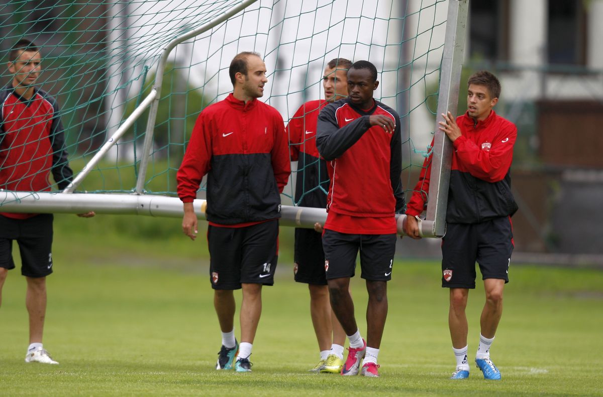 Fosta speranță a „câinilor” a ajuns să lucreze într-o multinațională din Germania: „Aici chiar nu-ți faci griji pentru ziua de mâine” » Amintiri inedite de la Dinamo: „Ce a făcut Zuluf m-a zăpăcit, pur și simplu”