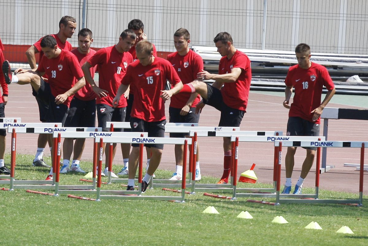 Fosta speranță a „câinilor” a ajuns să lucreze într-o multinațională din Germania: „Aici chiar nu-ți faci griji pentru ziua de mâine” » Amintiri inedite de la Dinamo: „Ce a făcut Zuluf m-a zăpăcit, pur și simplu”