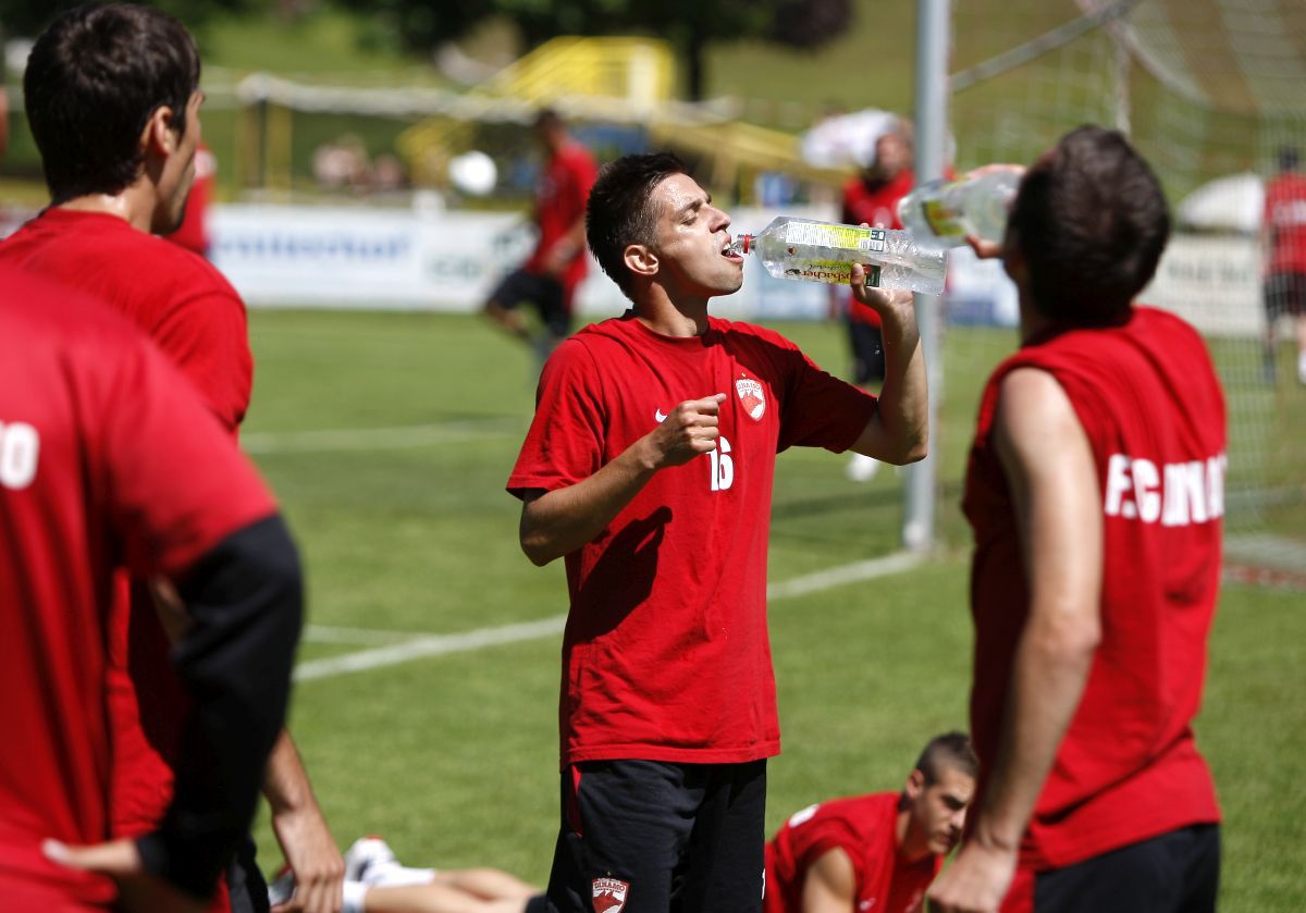 Fosta speranță a „câinilor” a ajuns să lucreze într-o multinațională din Germania: „Aici chiar nu-ți faci griji pentru ziua de mâine” » Amintiri inedite de la Dinamo: „Ce a făcut Zuluf m-a zăpăcit, pur și simplu”