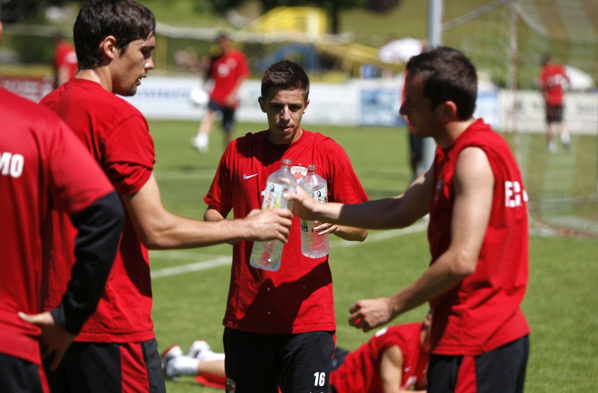 Fosta speranță a „câinilor” a ajuns să lucreze într-o multinațională din Germania: „Aici chiar nu-ți faci griji pentru ziua de mâine” » Amintiri inedite de la Dinamo: „Ce a făcut Zuluf m-a zăpăcit, pur și simplu”