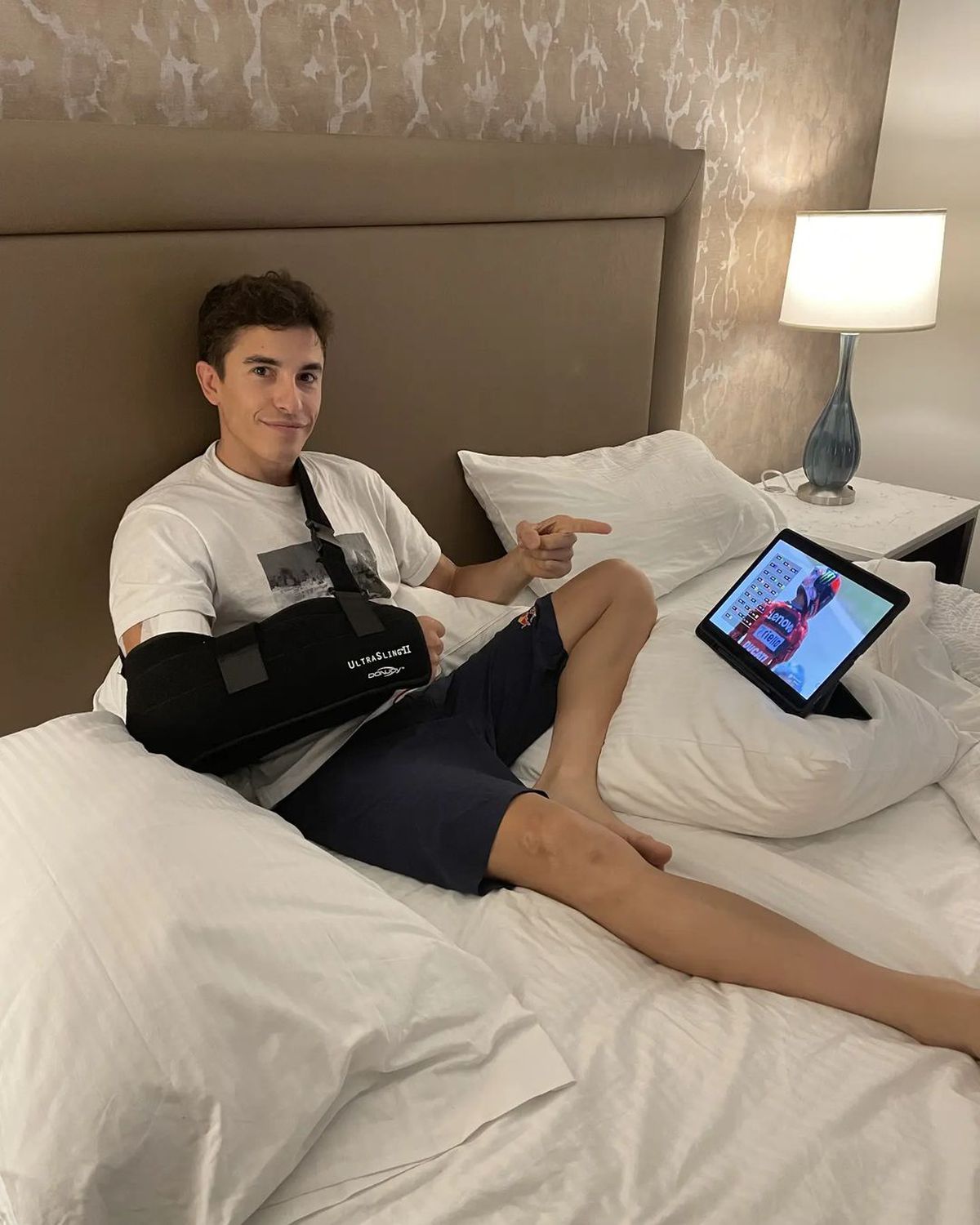 Marc Marquez și-a arătat în premieră cicatricea » Cum arată umărul după accidentarea horror din martie