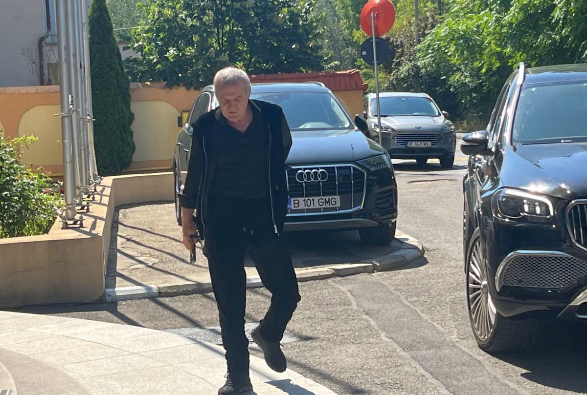 Demersul lui Becali nu a dat roade » Patronul FCSB a luat foc: „Cine nu a semnat e sclav” + Derapaj la adresa lui Șucu