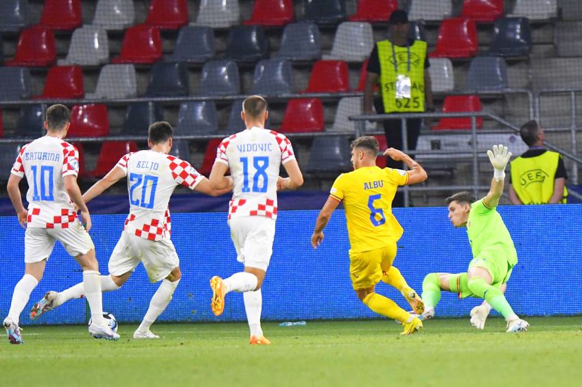 România U21 și Croația U21 au remizat, scor 0-0, în ultimul meci al grupei B de la EURO 2023. „Tricolorii” au evitat o rușine istorică, prima gazdă a turneului fără punct și fără gol marcat, doar datorită intervențiilor lui Ștefan Târnovanu.