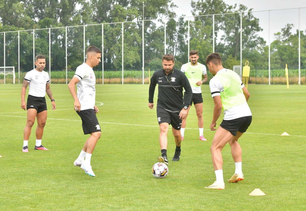 „Plăcere, 10 minute”, restul e chin » Vocea care face liniște în cantonamentul Rapidului: „Doar eu vorbesc!”