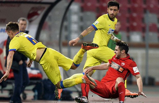 Fostul fotbalist din Liga 1 șochează! Antrenorul i-a cerut ȘPAGĂ pentru a-l titulariza: „Mi-a spus: «Îmi dai atâta», iar eu i-am zis «OK!»”