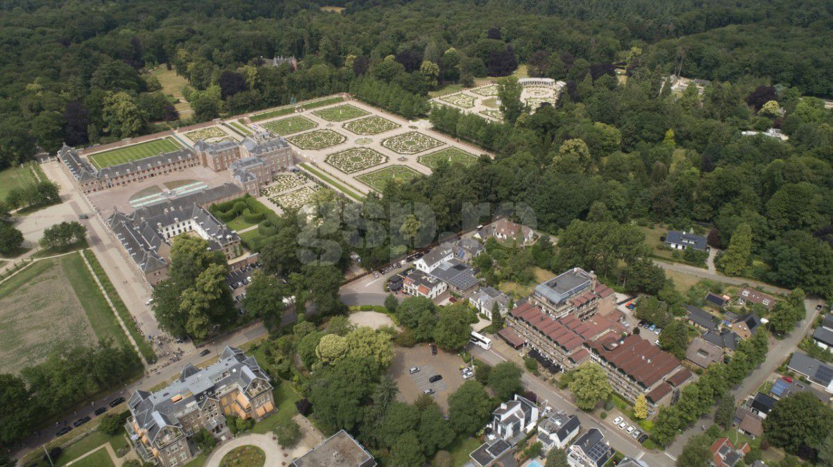 Se pregătesc în Paradisul Verde » Ce au găsit jucătorii de la FCSB în Apeldoorn: imagini spectaculoase filmate din dronă de GSP