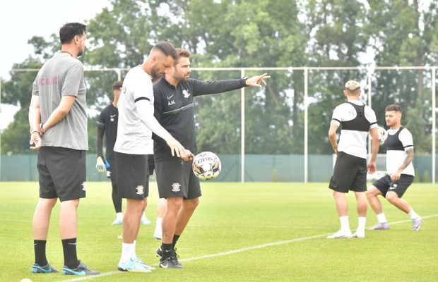 „Plăcere, 10 minute”, restul e chin » Vocea care face liniște în cantonamentul Rapidului: „Doar eu vorbesc!”