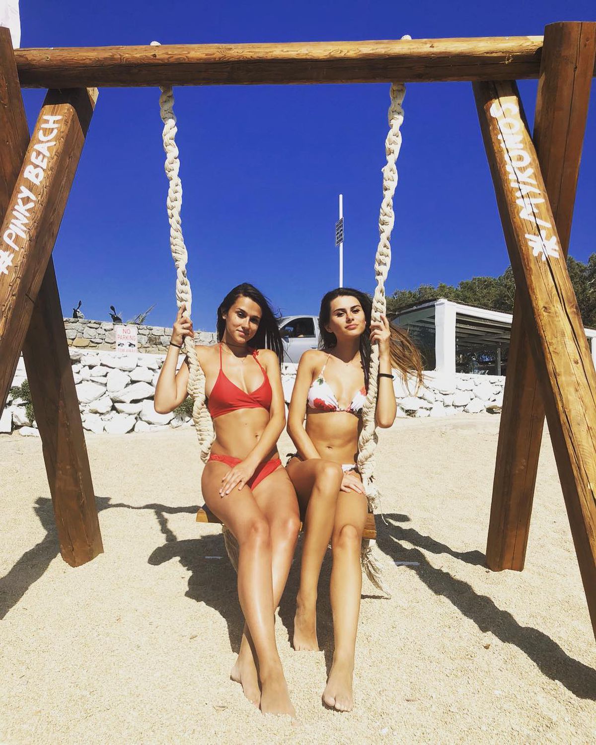 Dilema moldovencei Doina » Cu cine o să țină soția lui De Vrij la România - Olanda?