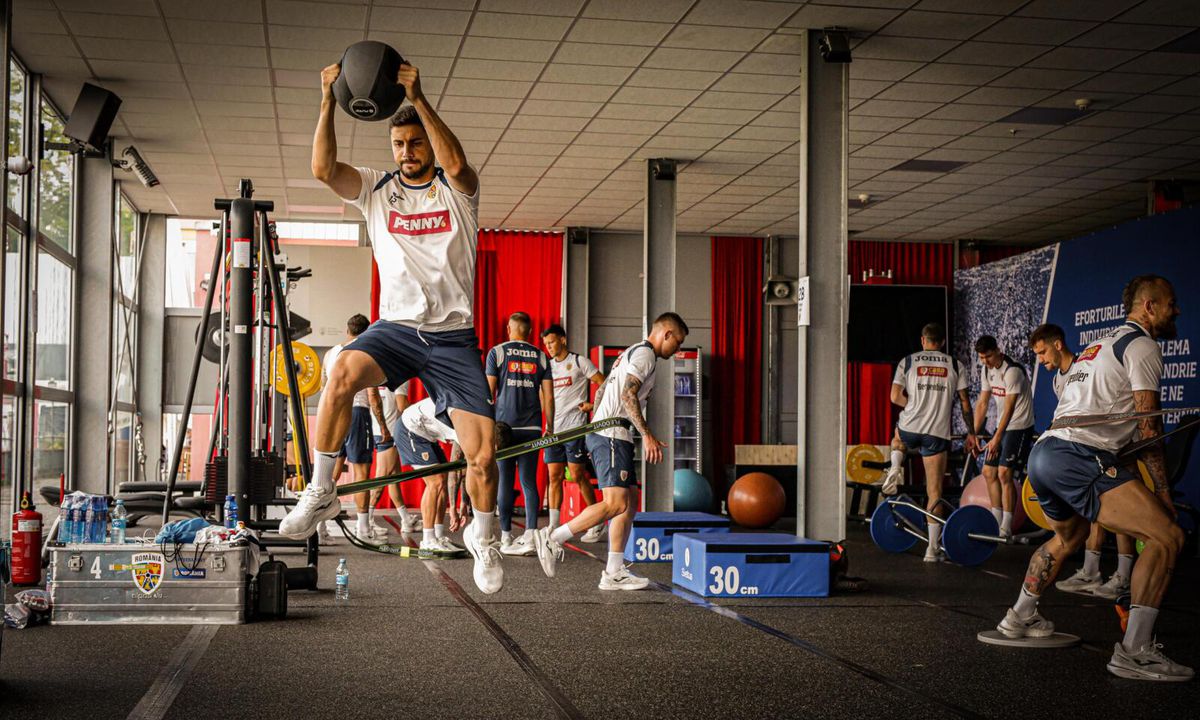 Se intră în linie dreaptă pentru meciul cu Olanda » Edi Iordănescu i-a împărțit pe „tricolori” în două grupuri