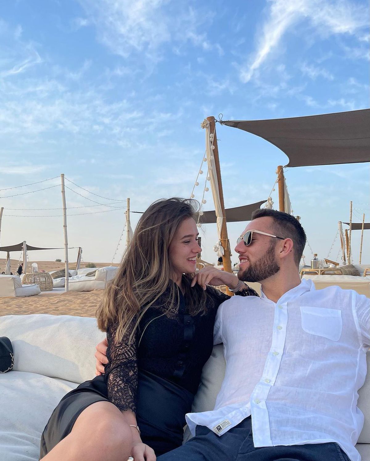 Dilema moldovencei Doina » Cu cine o să țină soția lui De Vrij la România - Olanda?