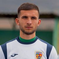Vrea să se lase de fotbal!