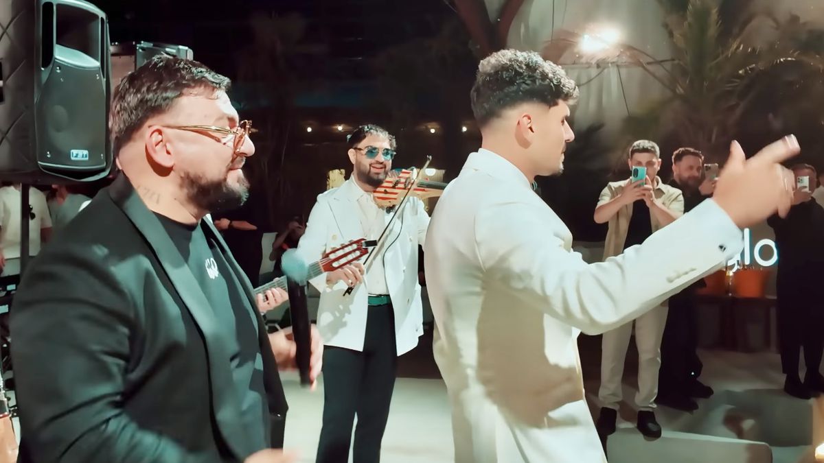 Imagini nepublicate de la nunta lui Coman: „Nașul e Mirel Rădoi!” » Au aruncat mii de euro la lăutari: „Viviana e viața mea”