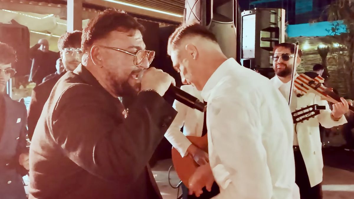 Imagini nepublicate de la nunta lui Coman: „Nașul e Mirel Rădoi!” » Au aruncat mii de euro la lăutari: „Viviana e viața mea”