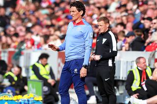 Antrenorul de faze fixe a fost promovat „principal” în Premier League!