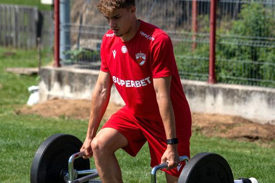Alexandru Ionică la antrenamentele lui Dinamo / Sursă foto: Faccebook