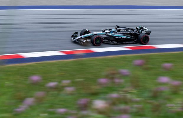 Început cu dreptul pentru George Russell la Marele Premiu al Austriei » Puștiul de 19 ani care l-a înlocuit pe Lando Norris a produs surpriza