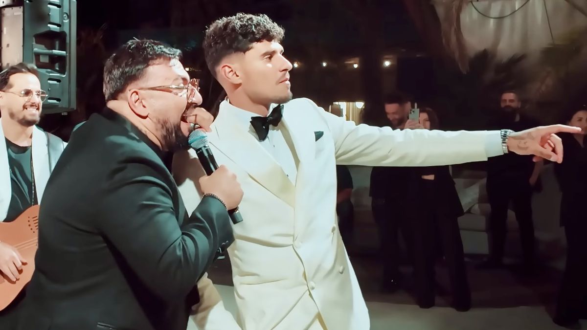 Imagini nepublicate de la nunta lui Coman: „Nașul e Mirel Rădoi!” » Au aruncat mii de euro la lăutari: „Viviana e viața mea”