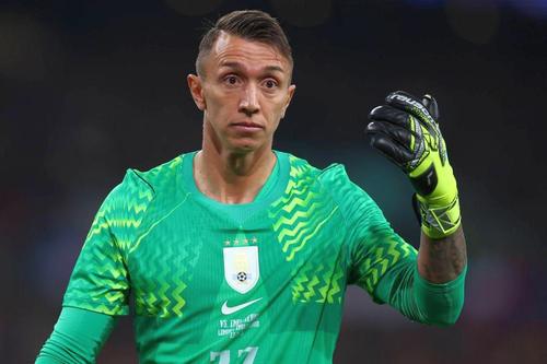 Fernando Muslera a ajuns pe podiumul selecțiilor all-time în naționala Uruguayului, cu 137 de meciuri / Foto: Imago