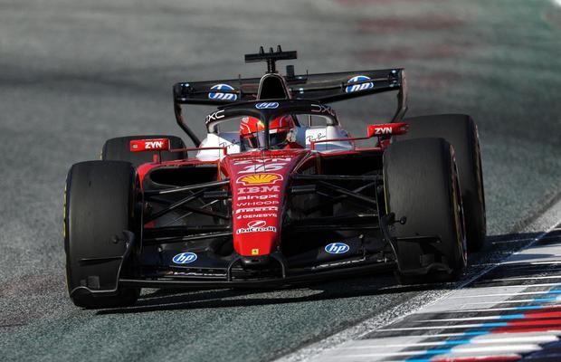 Probleme pentru Ferrari în Austria » Pista, „în flăcări” înainte de calificări