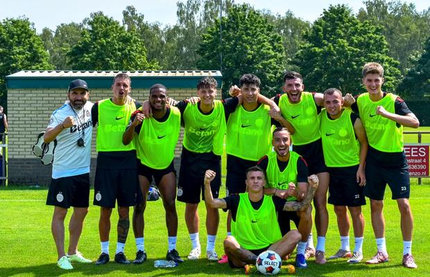 „Yamal” și „surpriza care zbârnâie” în cantonamentul FCSB-ului » Informațiile primite de Gigi Becali de la Mihai Stoica