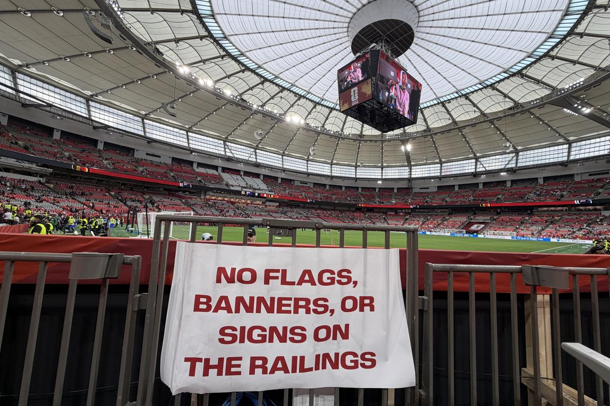 Ce am remarcat la BC Place, din Vancouver » Așa ar fi arătat Arena Națională dacă acoperișul de 20 de milioane de euro ar funcționa