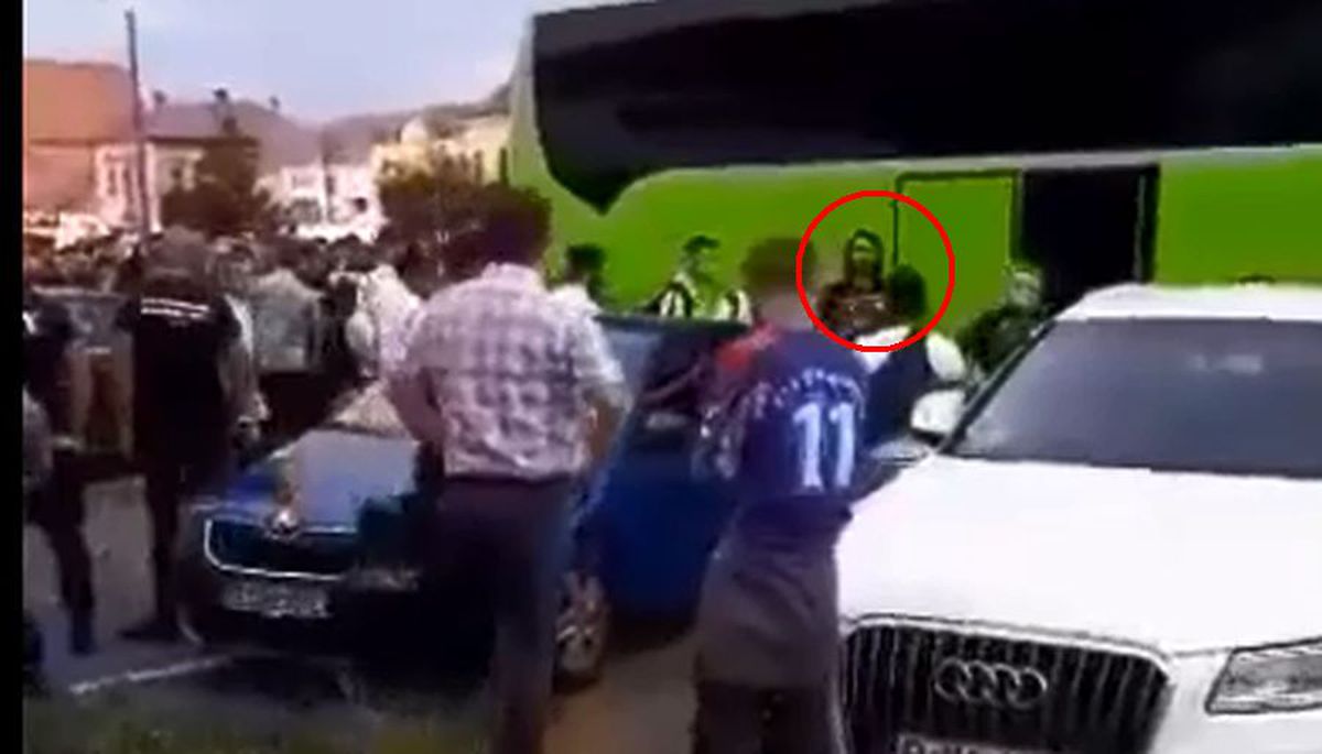 VIDEO+FOTO Dan Alexa, bătaie parte în parte cu fanii celor de la UTA