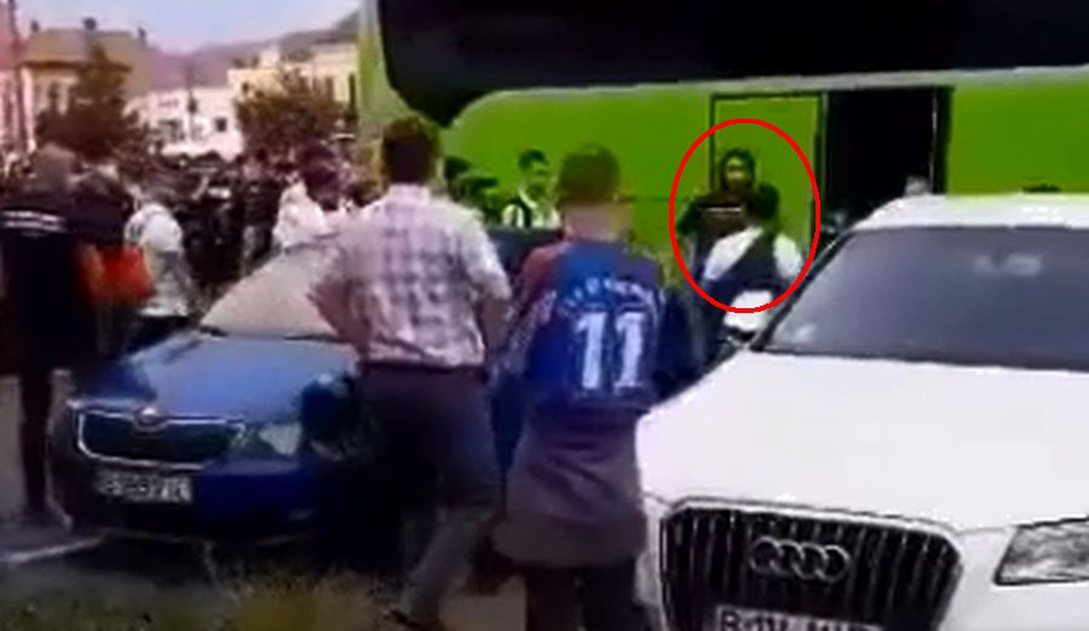 Dan Alexa, bătaie parte în parte cu fanii celor de la UTA