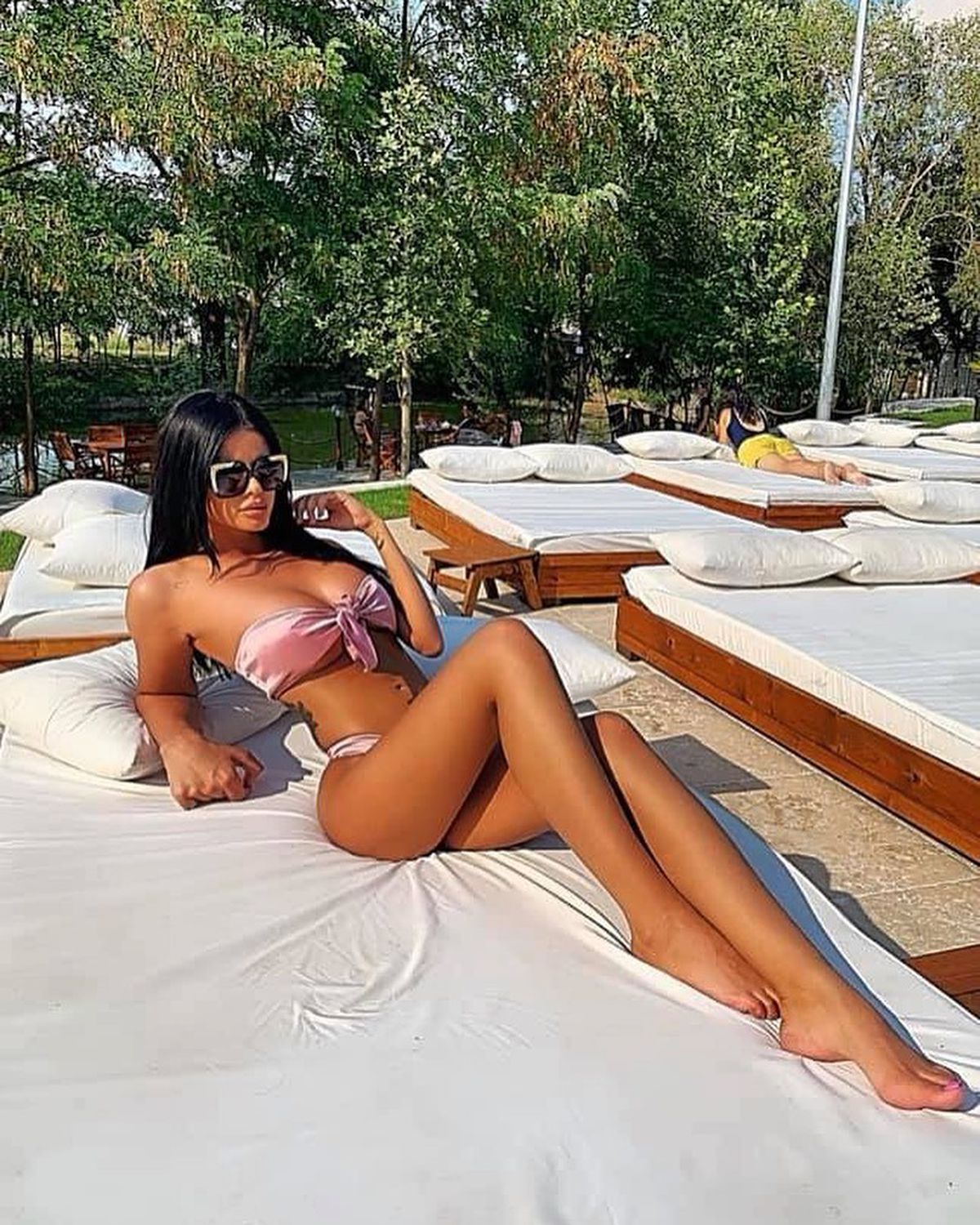 VIDEO+FOTO Adrian Mititelu Jr. face furori la Mamaia » A pus imnul Craiovei în club și s-a afișat cu noua cucerire