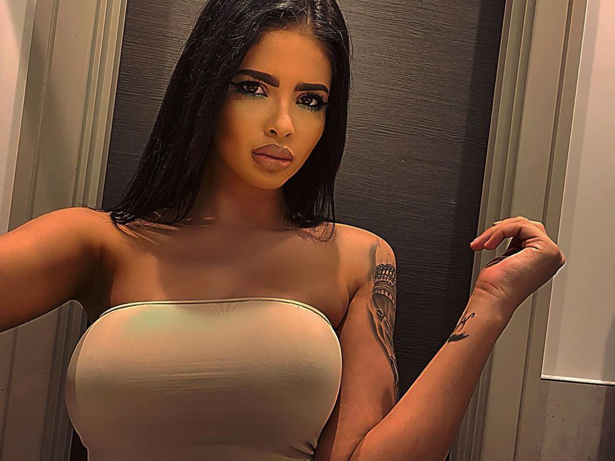 VIDEO+FOTO Adrian Mititelu Jr. face furori la Mamaia » A pus imnul Craiovei în club și s-a afișat cu noua cucerire