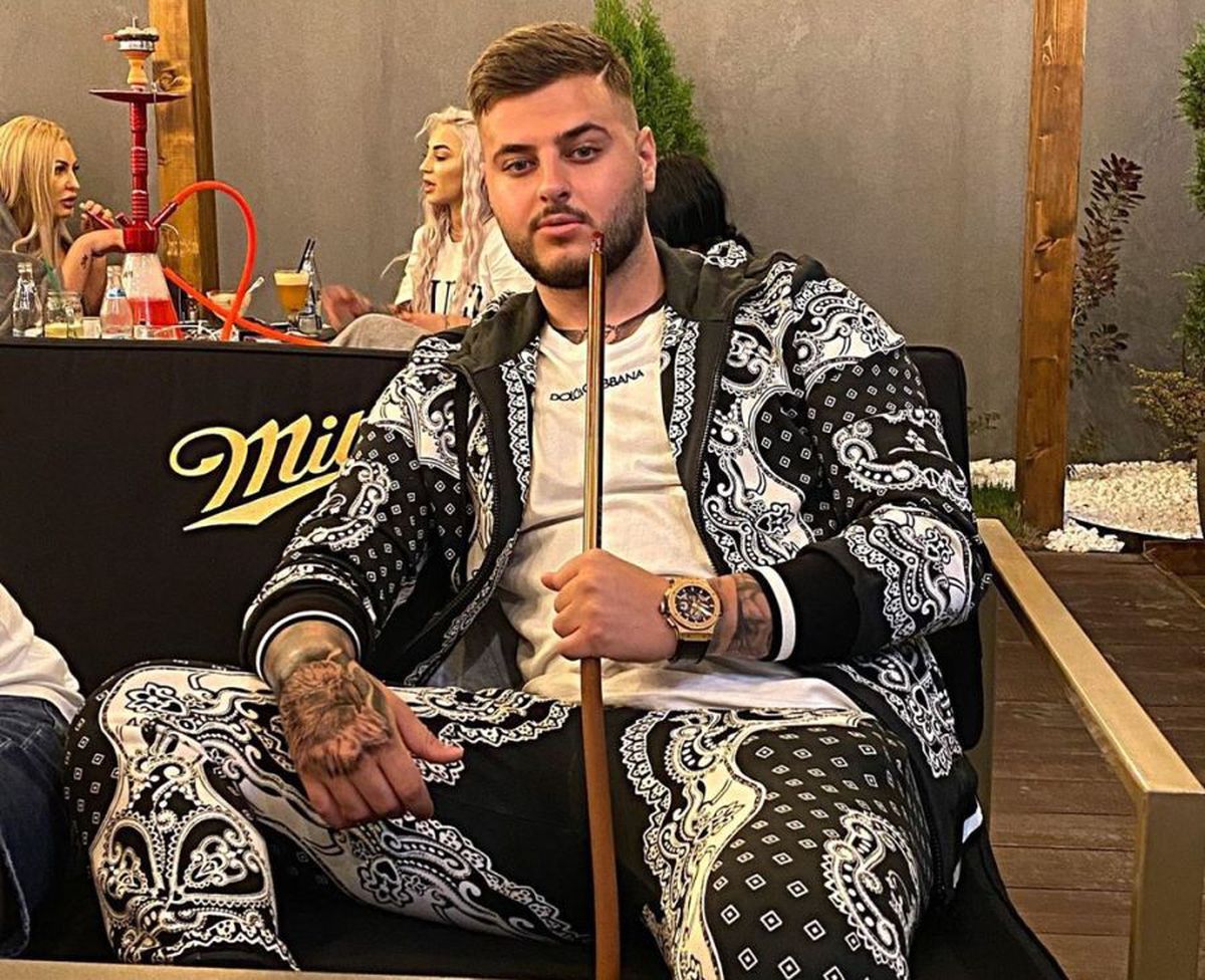 VIDEO+FOTO Adrian Mititelu Jr. face furori la Mamaia » A pus imnul Craiovei în club și s-a afișat cu noua cucerire