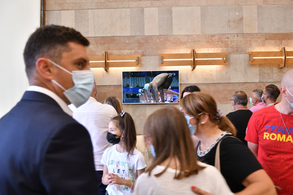 Moment tensionat între Ana Maria Popescu și Eduard Novak » Imagini din culise