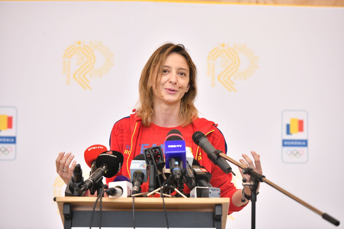 Ana Maria Popescu la aterizarea la București
