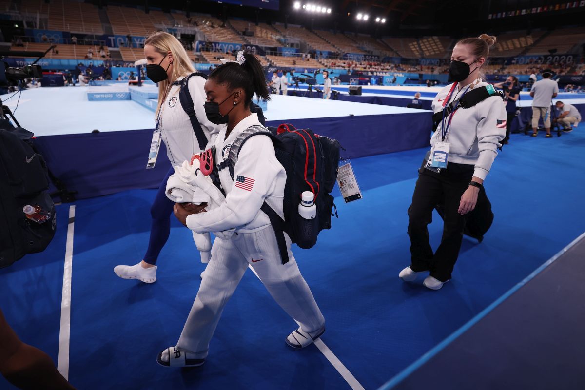 Surpriză de proporții! Simone Biles s-a retras și din finala concursului de individual compus! Care este motivul: „Aplaudăm curajul ei”