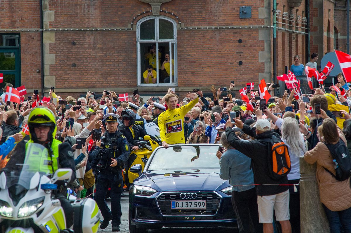 Jonas Vingegaard, sărbătoare în Copenhaga / FOTO: Twitter @letourdk