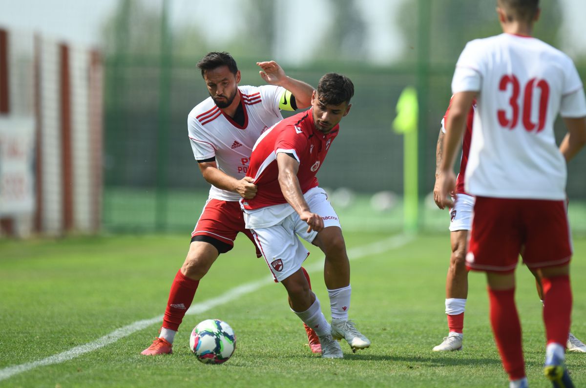 Dinamo și-a schimbat hainele » Echipament de la U19 folosit în ultimele amicale
