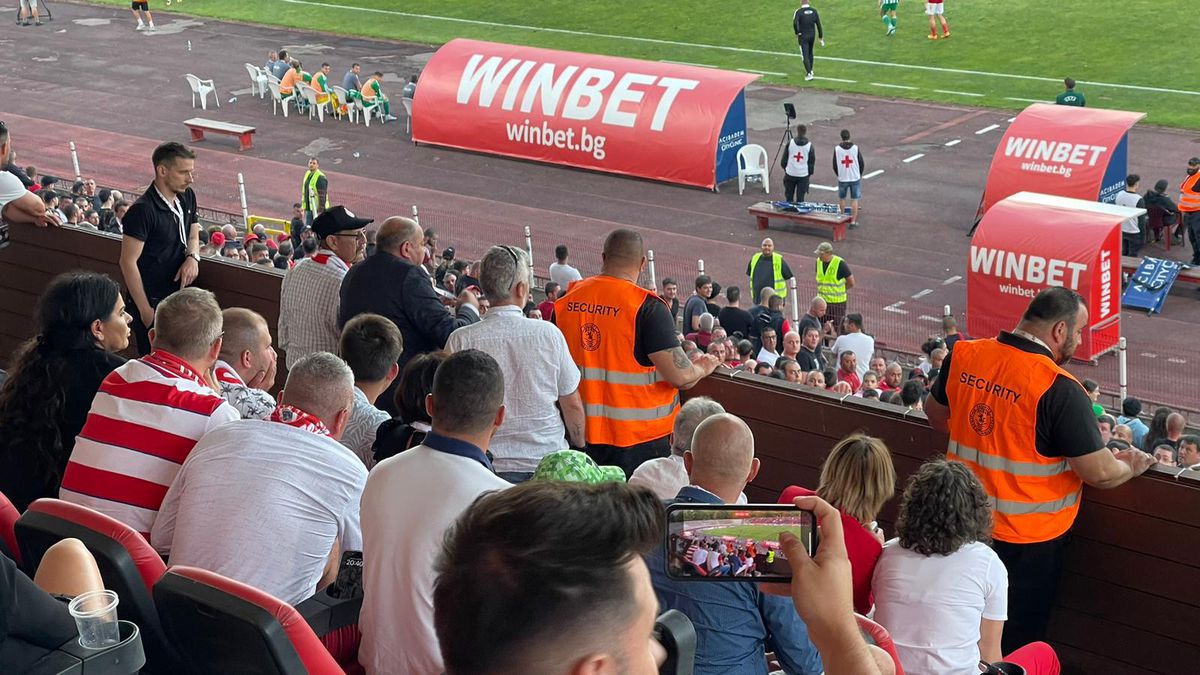 Laszlo Dioszegi i-a enervat pe fanii lui CSKA Sofia