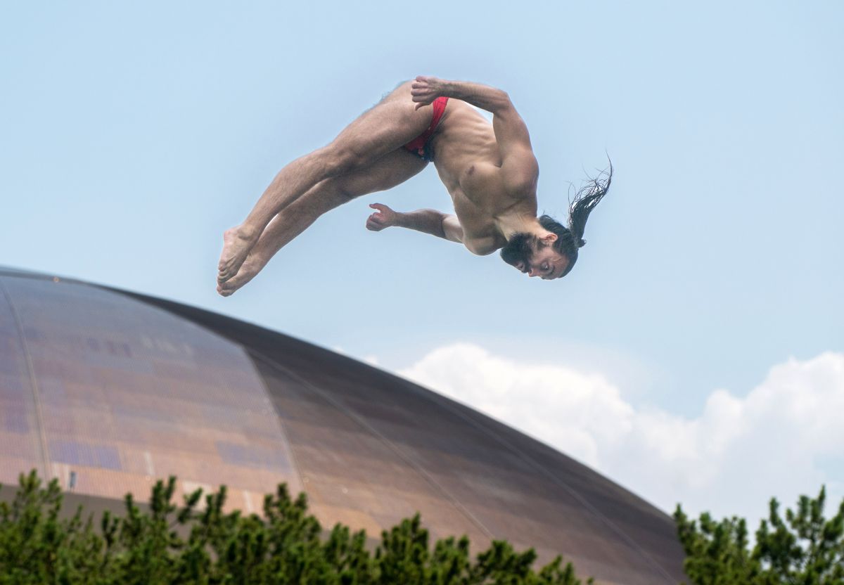 Noul campion mondial la sărituri de la mare înălțime trage un semnal de alarmă: „În România e puțin interes. E trist”