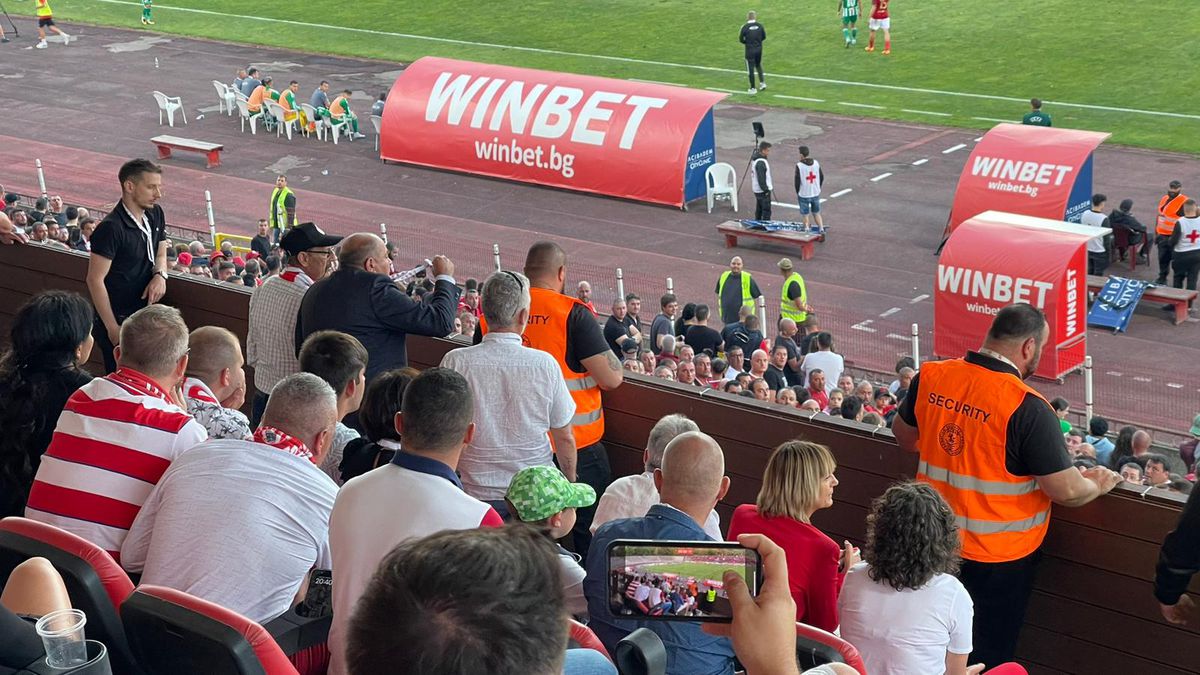 Laszlo Dioszegi i-a enervat pe fanii lui CSKA Sofia