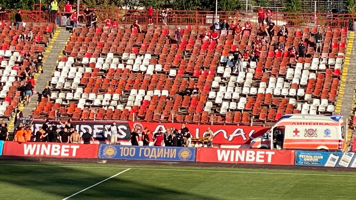 Incident înainte de CSKA Sofia - Sepsi » Un fan a avut nevoie de intervenția medicilor