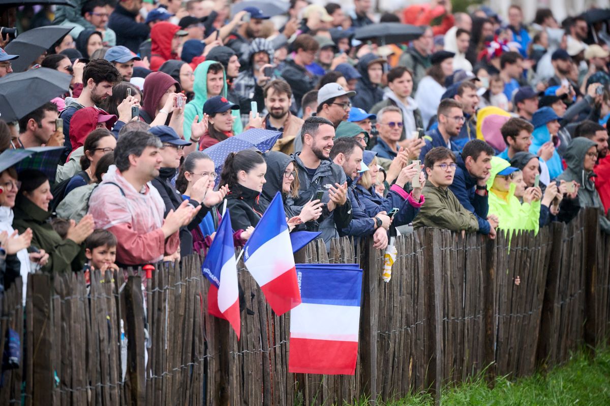 Canotorii români au început asaltul la Paris » Simona Radiș și Ancuța Bodnar, ritm de campioane, au câștigat cu avans mare seria!